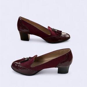 Karen Scott burgundy patent leather & suede heeled loafers w tassel